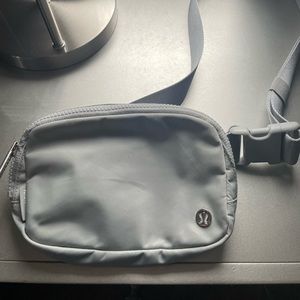 COPY - Lululemon belt bag